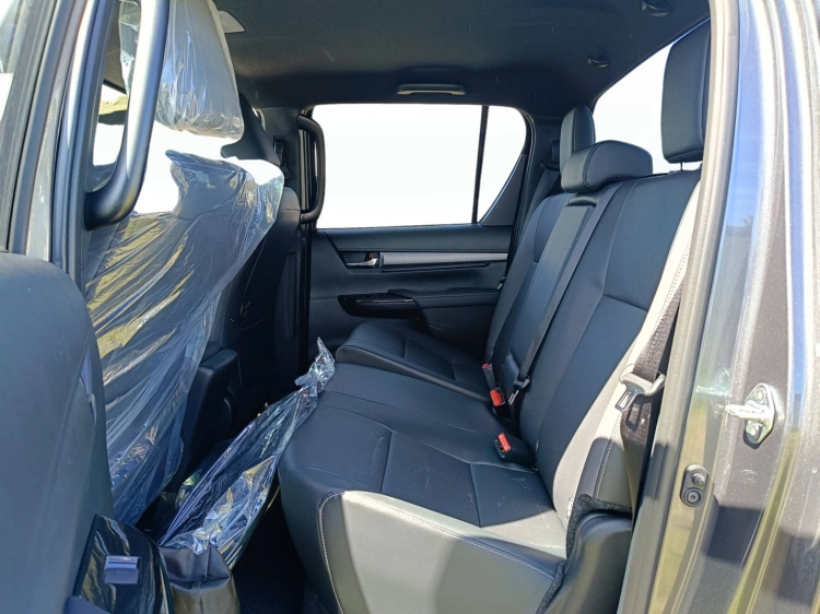 8 - Toyota Professional Hilux HILUX 2.8D A 48V DC4WDINV MY25
