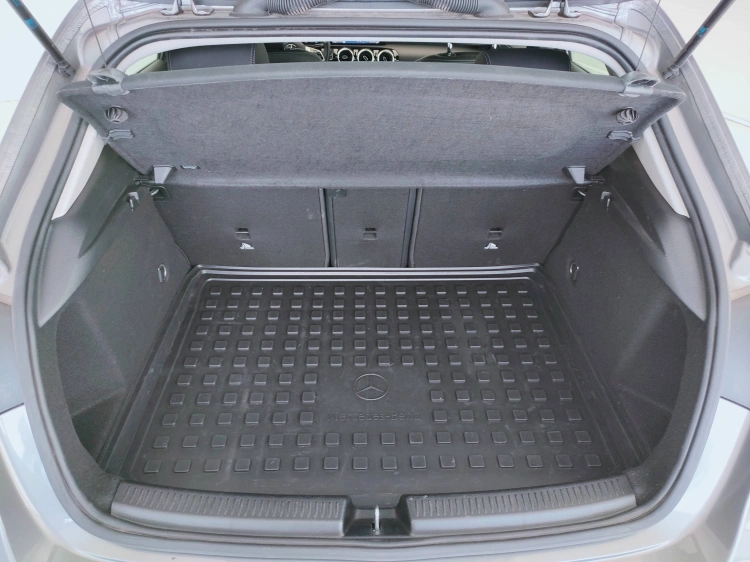 5 - Mercedes-Benz Classe A 180 d Progressive Advanced auto