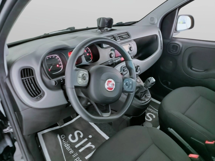 13 - Fiat Panda Panda 1.0 hybrid City Cross s&s 70cv