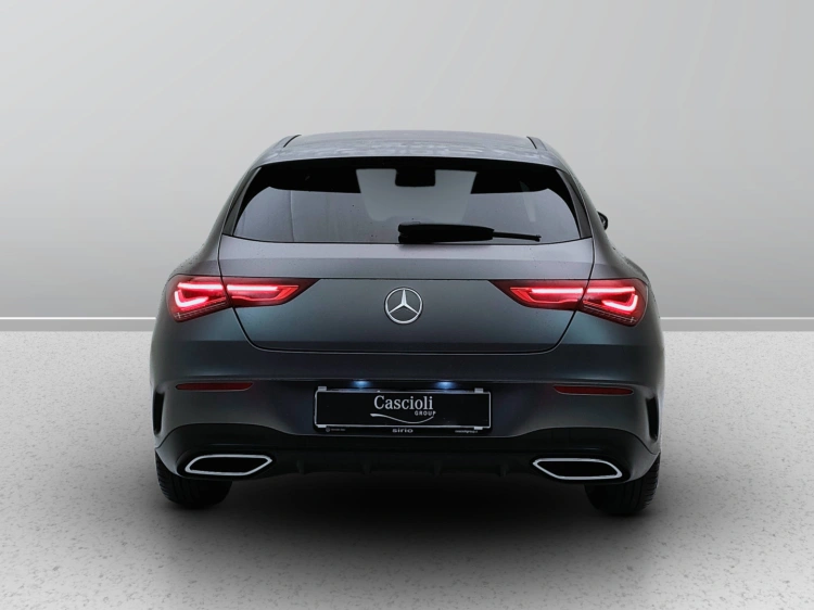 4 - Mercedes-Benz CLA Shooting Brake 200 d Premium 4matic auto