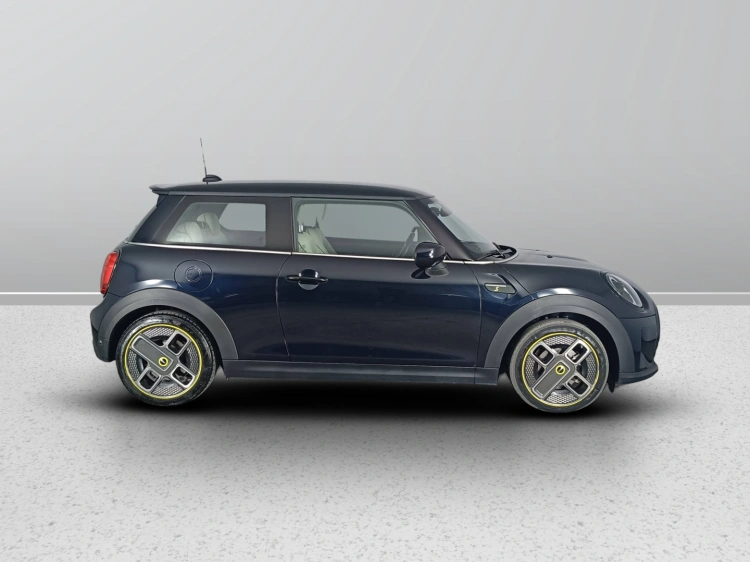 6 - MINI Cooper Mini 3p Cooper SE Classic auto