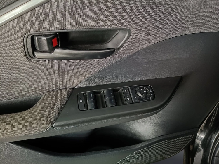 17 - Toyota C-HR C-HR 1.8 hv Trend fwd e-cvt