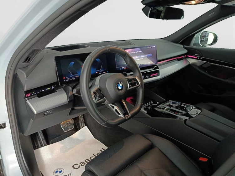 7 - BMW Serie 5 520d Touring 48V xdrive MSport Pro auto