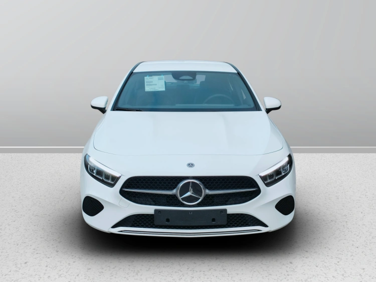 2 - Mercedes-Benz Classe A 180 d Automatic