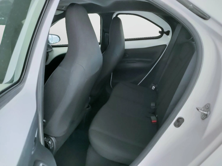 12 - Toyota Aygo X Aygo X 1.0 Active 72cv