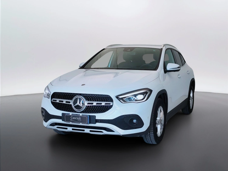 1 - Mercedes-Benz GLA 220 d Sport 4matic auto
