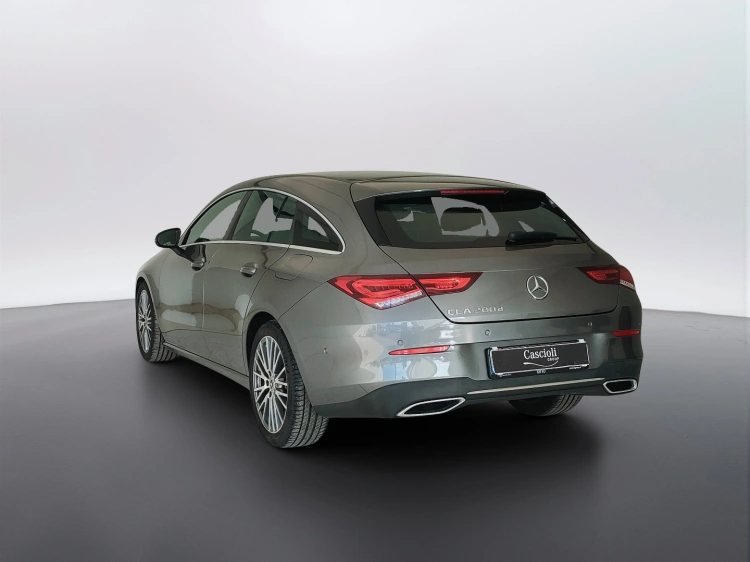 7 - Mercedes-Benz CLA Shooting Brake 200 d Sport auto