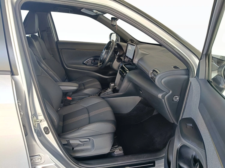 12 - Toyota Yaris Cross Yaris Cross 1.5h Adventure awd-i 116cv e-cvt