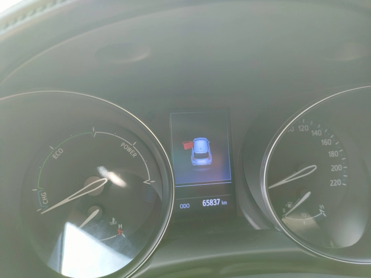 13 - Toyota C-HR C-HR 2.0h Trend e-cvt