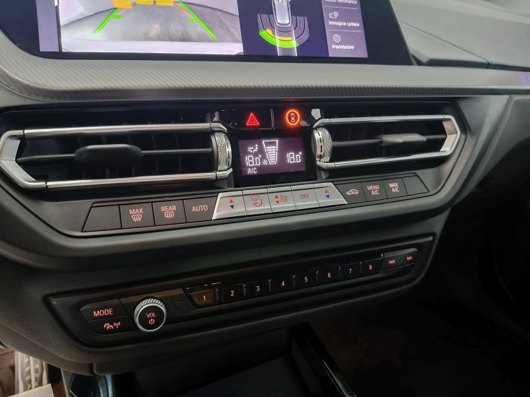 15 - BMW Serie 1 118d Msport auto