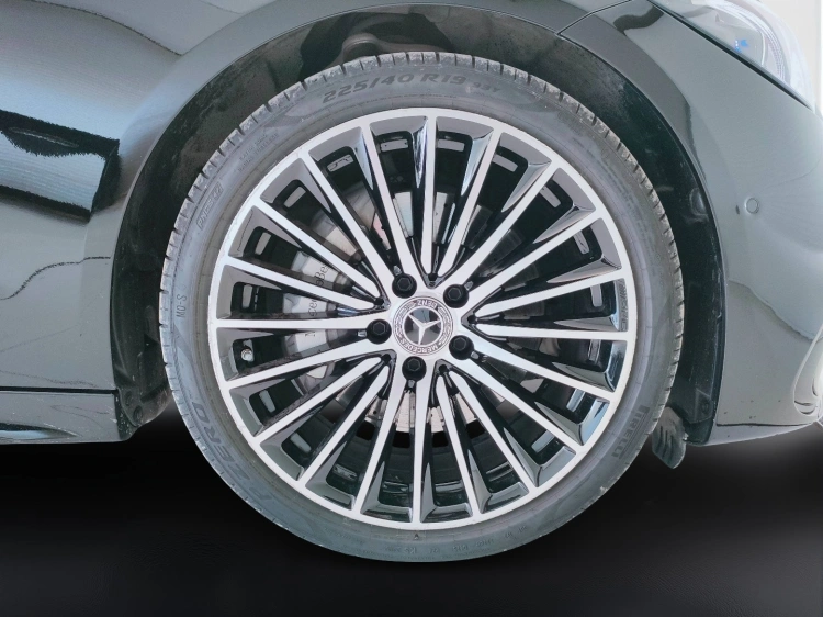 10 - Mercedes-Benz Classe C SW 220 d mhev AMG Line Premium 4matic 200cv auto