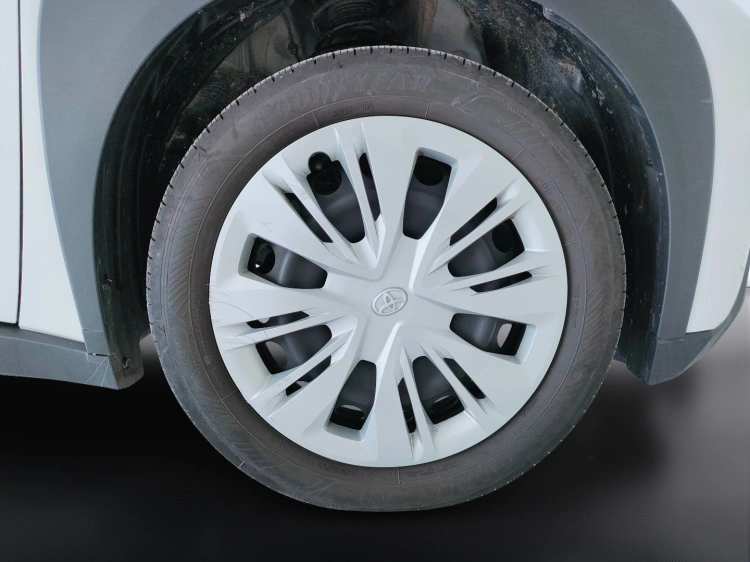 9 - Toyota Aygo X Aygo X 1.0 Active 72cv