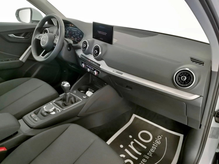 11 - Audi Q2 Q2 30 2.0 tdi S line edition