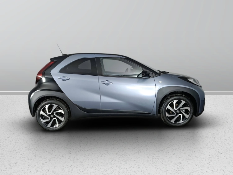 3 - Toyota AYGO X AYGO X 10B MT TREND MY24