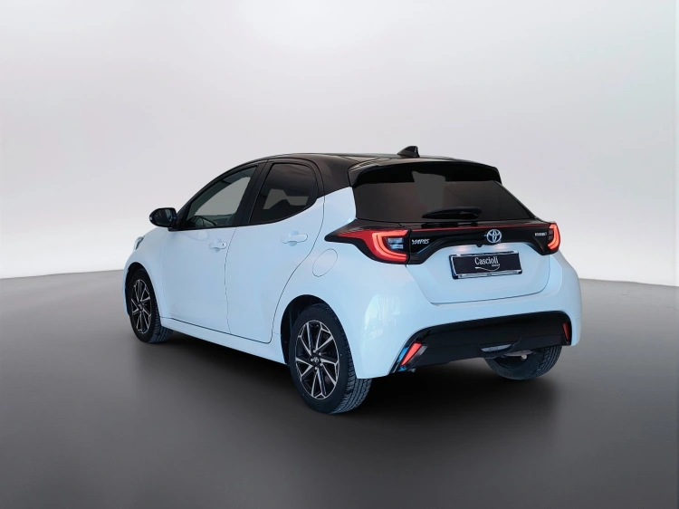7 - Toyota Yaris Yaris 1.5h Style