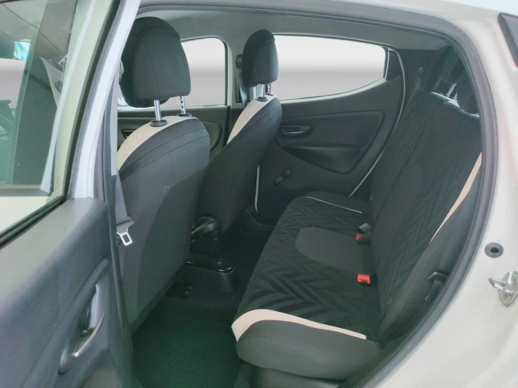 11 - Lancia Ypsilon Ypsilon 1.2 Gold 69cv