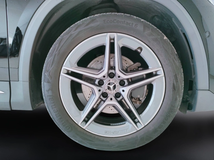 8 - Mercedes-Benz GLA 200 d Premium auto