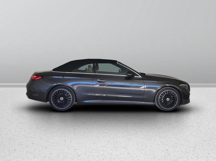 7 - Mercedes-Benz CLE Cabrio 220 d AMG Line Advanced auto