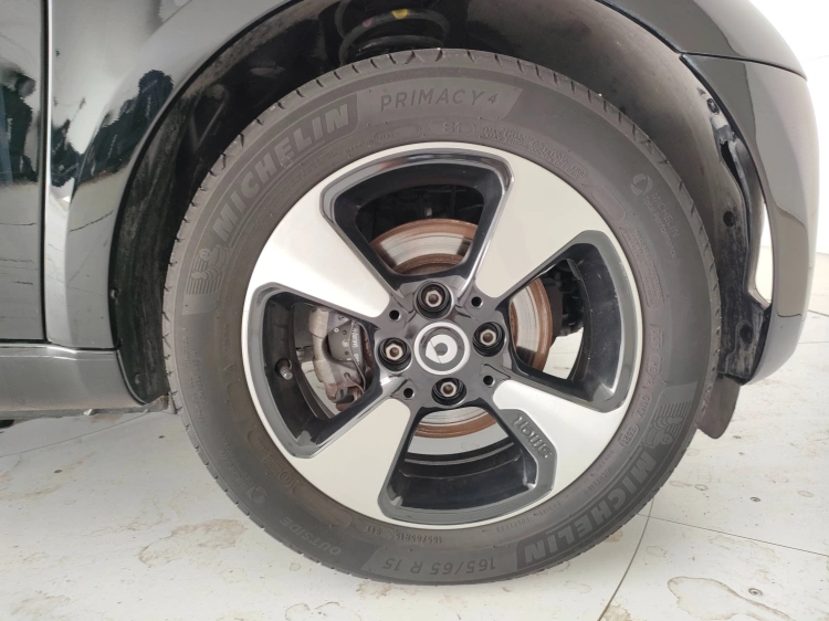 8 - smart fortwo Fortwo eq Passion 4,6kW