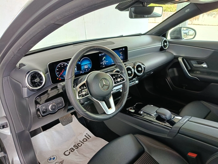 7 - Mercedes-Benz Classe A 180 d Sport auto