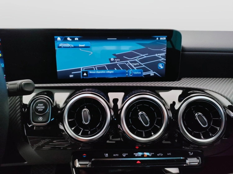19 - Mercedes-Benz CLA Shooting Brake 180 d Advanced auto