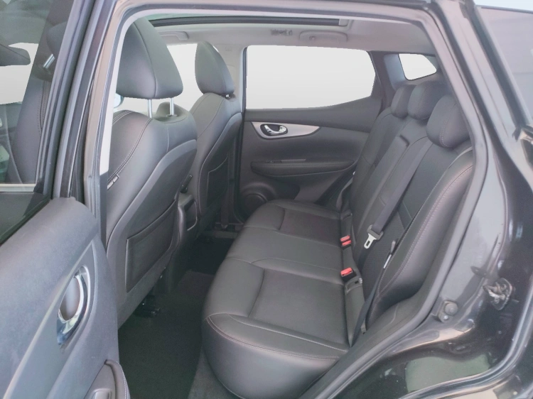 14 - Nissan Qashqai Qashqai 1.6 dci Tekna 4wd 130cv