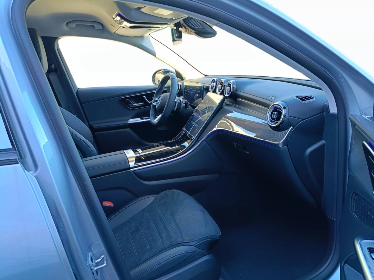 10 - Mercedes-Benz GLC 300 de 4MATIC