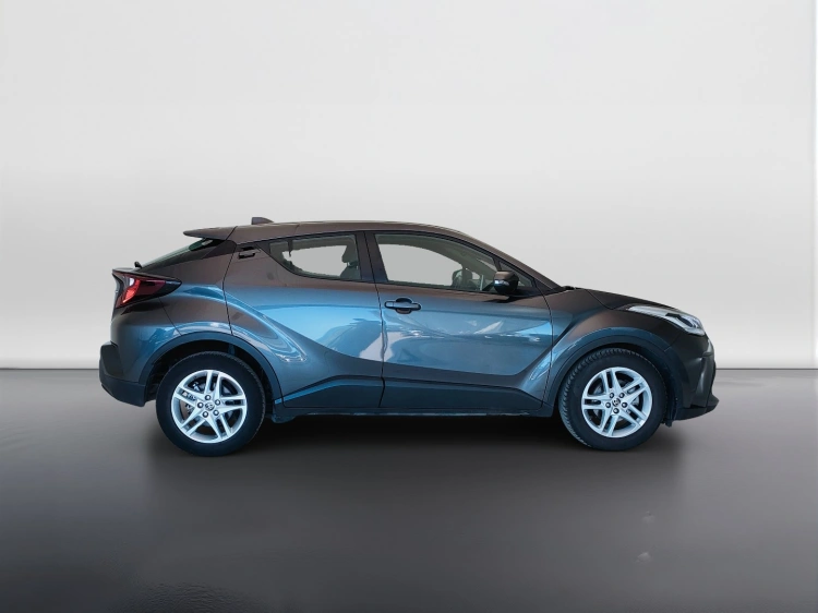 4 - Toyota C-HR C-HR 1.8h Business e-cvt