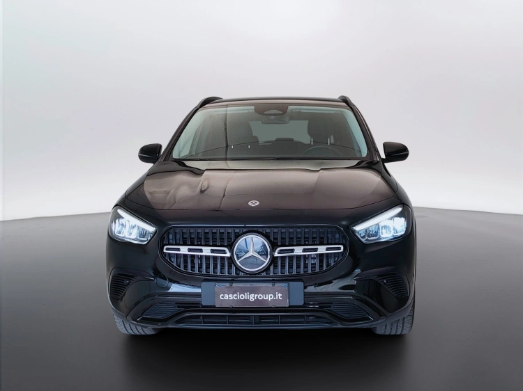 2 - Mercedes-Benz GLA 200 d Progressive Advanced Plus auto