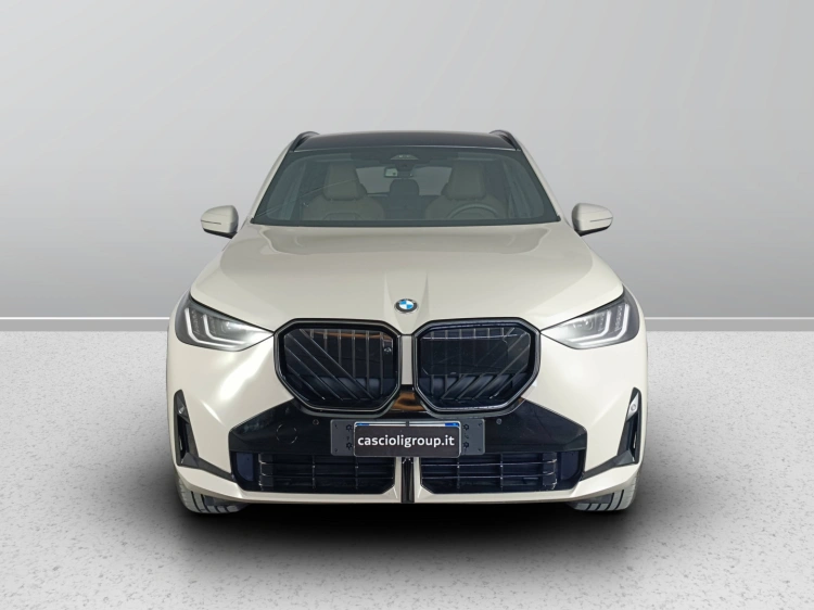 2 - BMW X3 BMW X3 40d xDrive