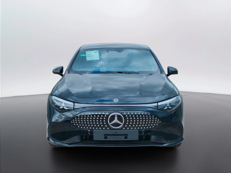 2 - Mercedes-Benz CLA 250+ con tecnologia EQ