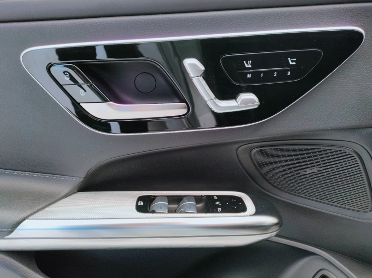 14 - Mercedes-Benz CLE Cabrio 220 d Advanced auto