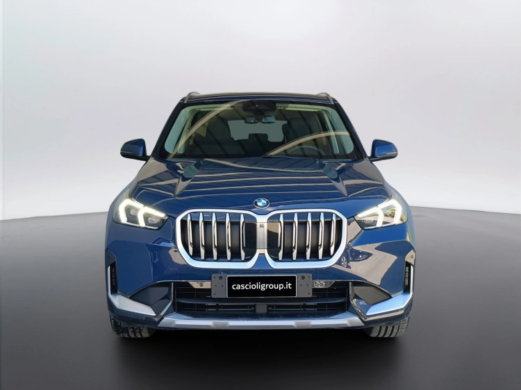 2 - BMW X1 X1 sdrive18d X-Line auto