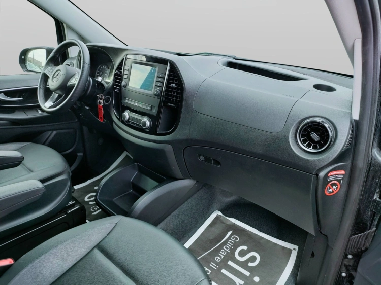 8 - Mercedes Vans Vito 119 cdi long mixto auto my20
