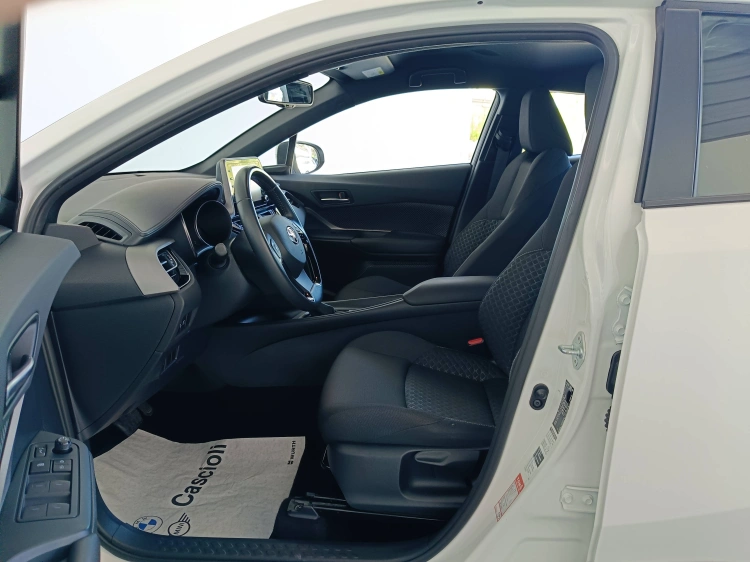 8 - Toyota C-HR C-HR 1.8H ACTIVE MY21