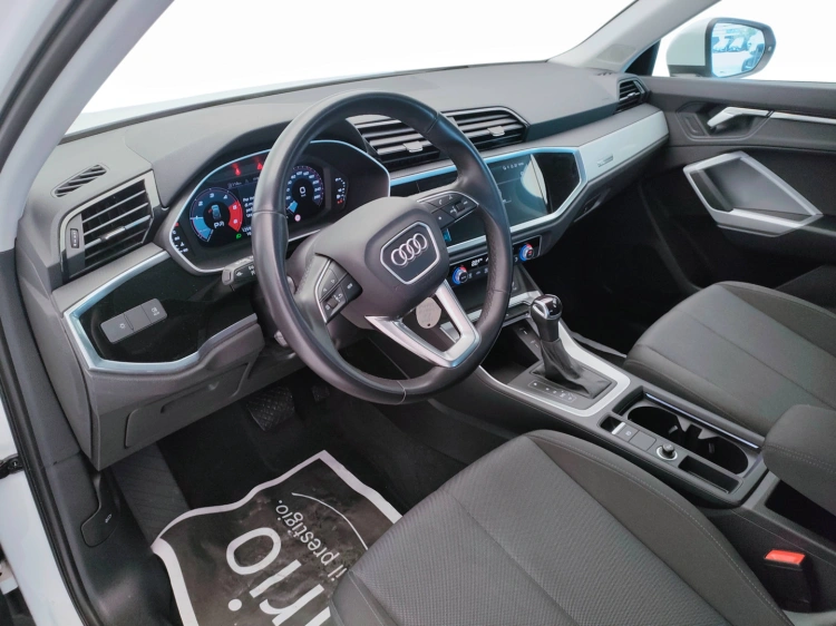 12 - Audi Q3 Q3 35 2.0 tdi Business s-tronic