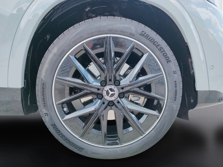 7 - Mercedes-Benz GLB 220d 4MATIC