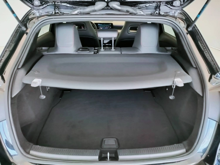 9 - Mercedes-Benz Classe A 180 d AMG Line Advanced Plus auto