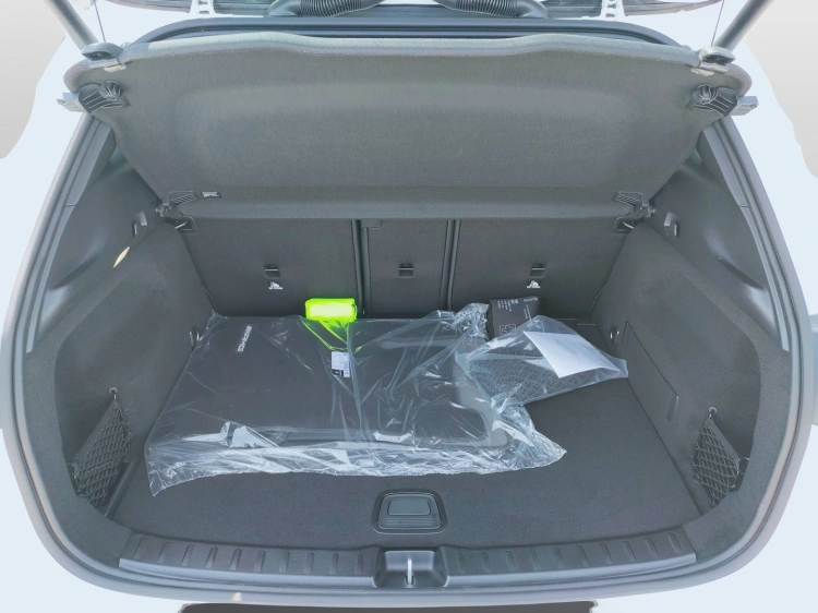 6 - Mercedes-Benz GLA 200 d automatic