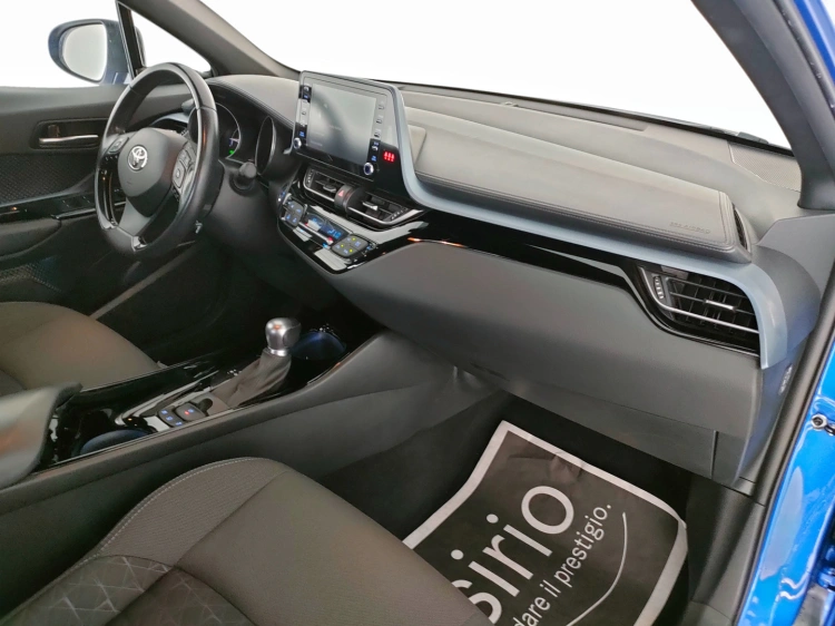 12 - Toyota C-HR C-HR 2.0h Trend e-cvt