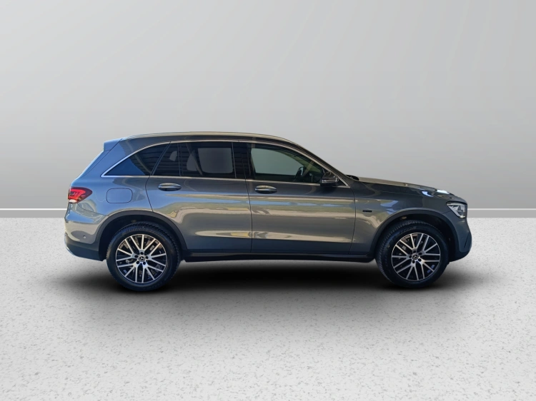 6 - Mercedes-Benz GLC 300 de phev (eq-power) Sport 4matic auto