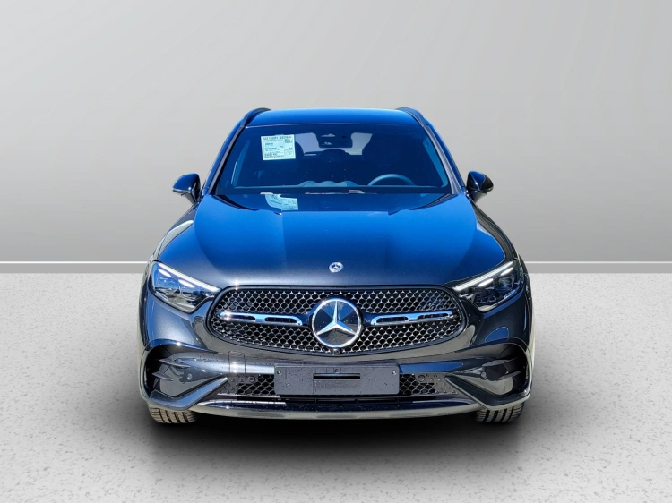 2 - Mercedes-Benz GLC 300 d 4MATIC