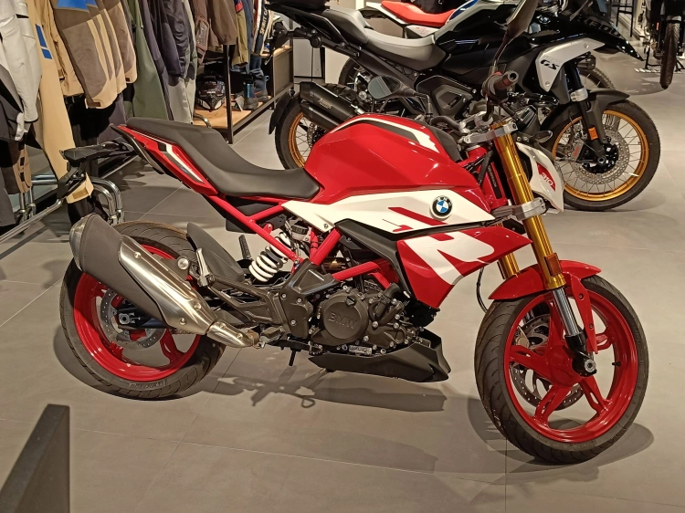 2 - BMW Motorrad R G 310 R