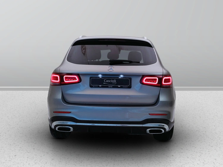 4 - Mercedes-Benz GLC 220 d Premium 4matic auto