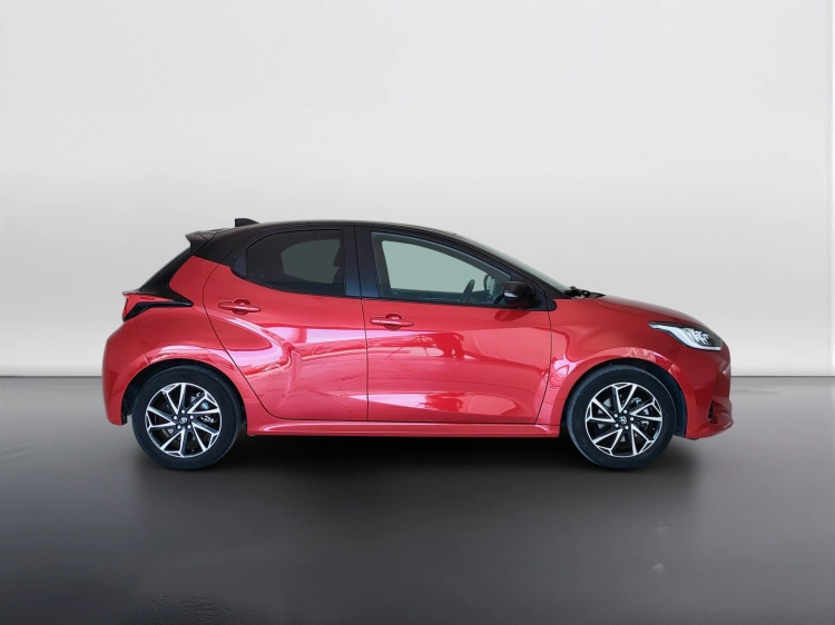 4 - Toyota Yaris Yaris 1.5h Style