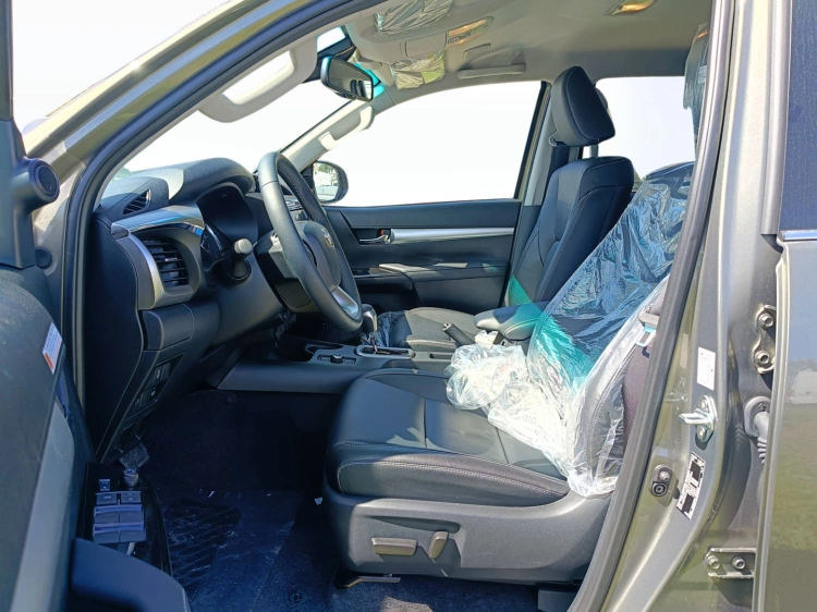 9 - Toyota Professional Hilux HILUX 2.8D A 48VDC4WD EXE MY25