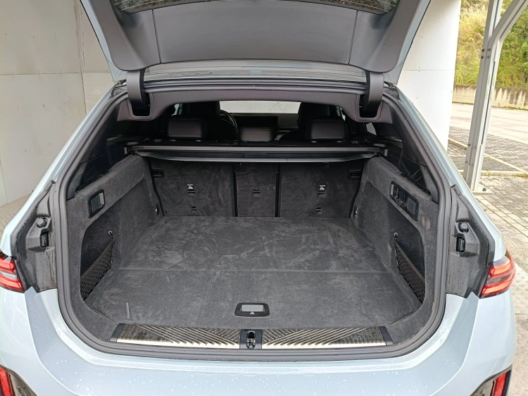 15 - BMW Serie 5 520d Touring 48V xdrive MSport auto