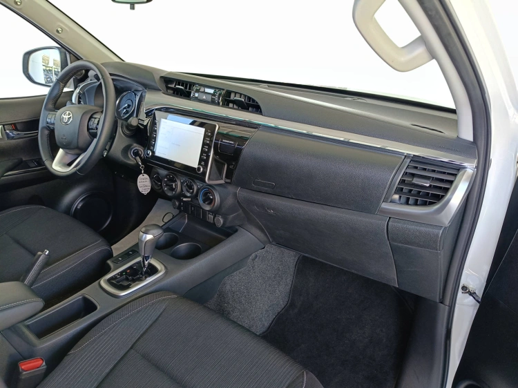 11 - Toyota Hilux Hilux 2.4 d-4d extra cab Comfort 4wd