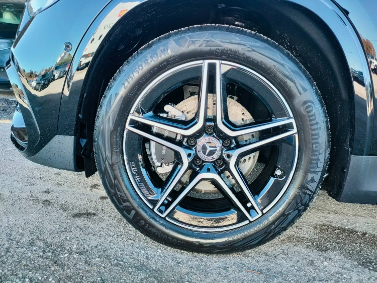 7 - Mercedes-Benz GLA 200 d automatic