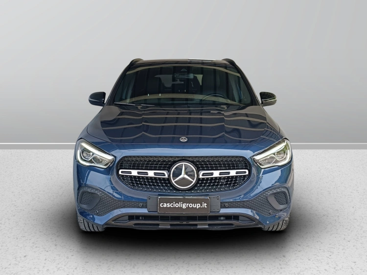 2 - Mercedes-Benz GLA 200 d Sport Plus 4matic auto